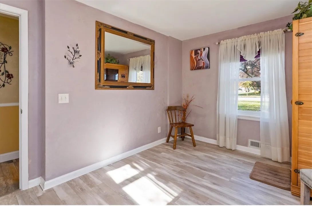 4081 Mount Read Boulevard, Greece, New York 14616, Greece, New York 14616, 3 Bedrooms Bedrooms, 6 Rooms Rooms,1 BathroomBathrooms,Residential,For Sale,4081 Mount Read Boulevard, Greece, New York 14616,0,R1650565