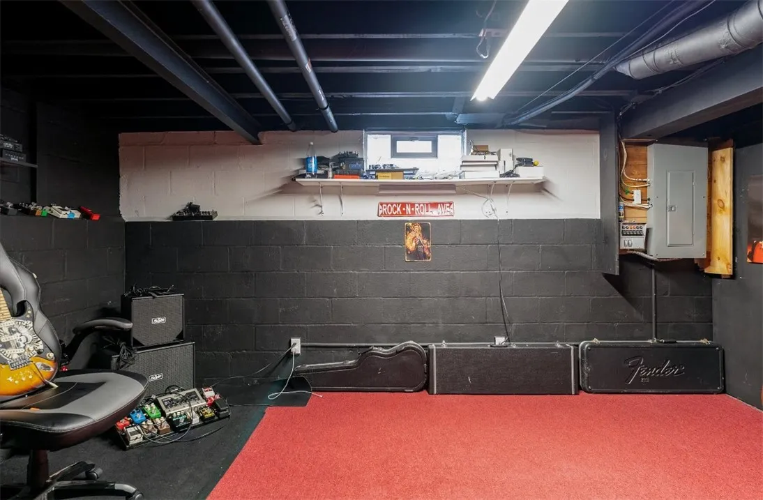 4081 Mount Read Boulevard, Greece, New York 14616, Greece, New York 14616, 3 Bedrooms Bedrooms, 6 Rooms Rooms,1 BathroomBathrooms,Residential,For Sale,4081 Mount Read Boulevard, Greece, New York 14616,0,R1650565