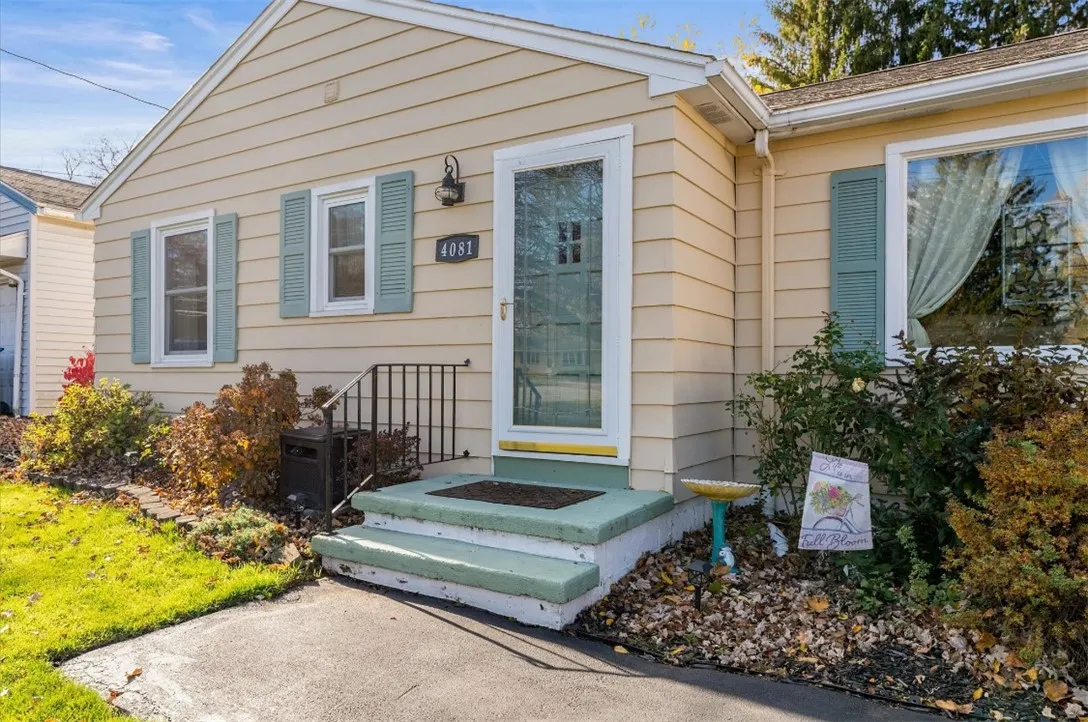 4081 Mount Read Boulevard, Greece, New York 14616, Greece, New York 14616, 3 Bedrooms Bedrooms, 6 Rooms Rooms,1 BathroomBathrooms,Residential,For Sale,4081 Mount Read Boulevard, Greece, New York 14616,0,R1650565