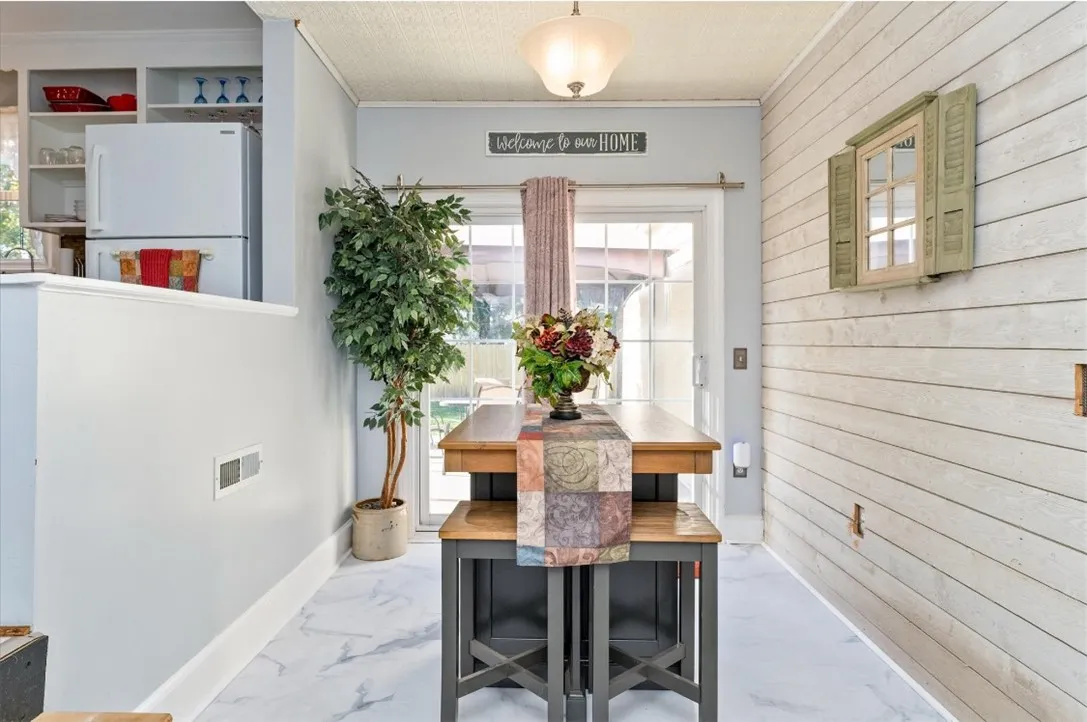 4081 Mount Read Boulevard, Greece, New York 14616, Greece, New York 14616, 3 Bedrooms Bedrooms, 6 Rooms Rooms,1 BathroomBathrooms,Residential,For Sale,4081 Mount Read Boulevard, Greece, New York 14616,0,R1650565