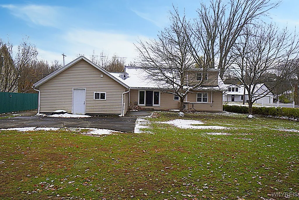 6302 Webster Road, Orchard Park, New York 14127, Orchard Park, New York 14127, 4 Bedrooms Bedrooms, 9 Rooms Rooms,1 BathroomBathrooms,Residential,For Sale,6302 Webster Road, Orchard Park, New York 14127,0,B1650635