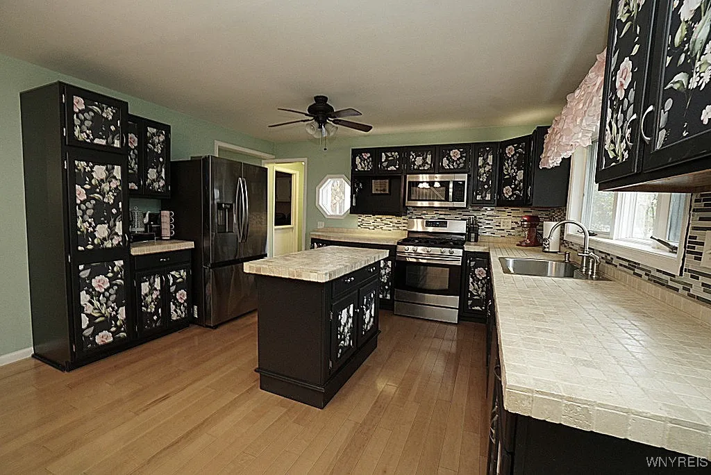 6302 Webster Road, Orchard Park, New York 14127, Orchard Park, New York 14127, 4 Bedrooms Bedrooms, 9 Rooms Rooms,1 BathroomBathrooms,Residential,For Sale,6302 Webster Road, Orchard Park, New York 14127,0,B1650635