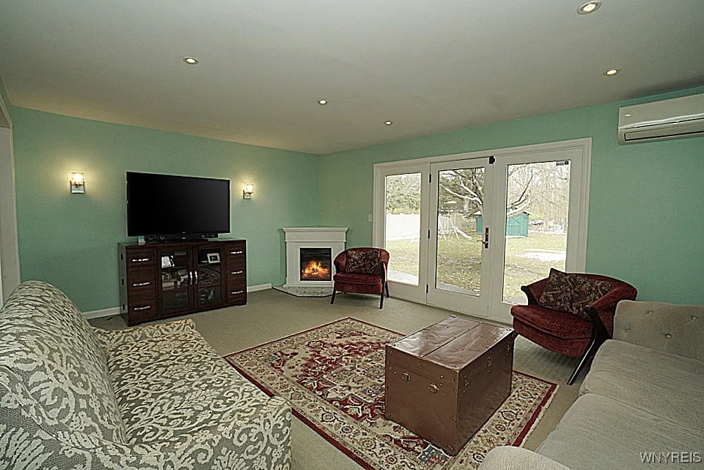 6302 Webster Road, Orchard Park, New York 14127, Orchard Park, New York 14127, 4 Bedrooms Bedrooms, 9 Rooms Rooms,1 BathroomBathrooms,Residential,For Sale,6302 Webster Road, Orchard Park, New York 14127,0,B1650635