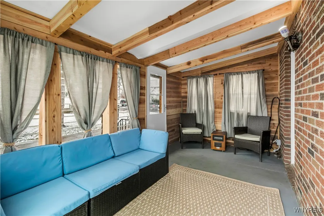 Enclosed side porch
