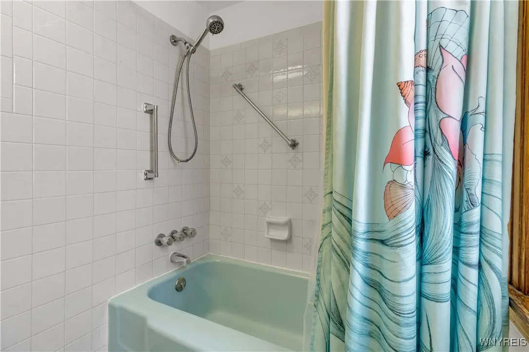 First floor full bath