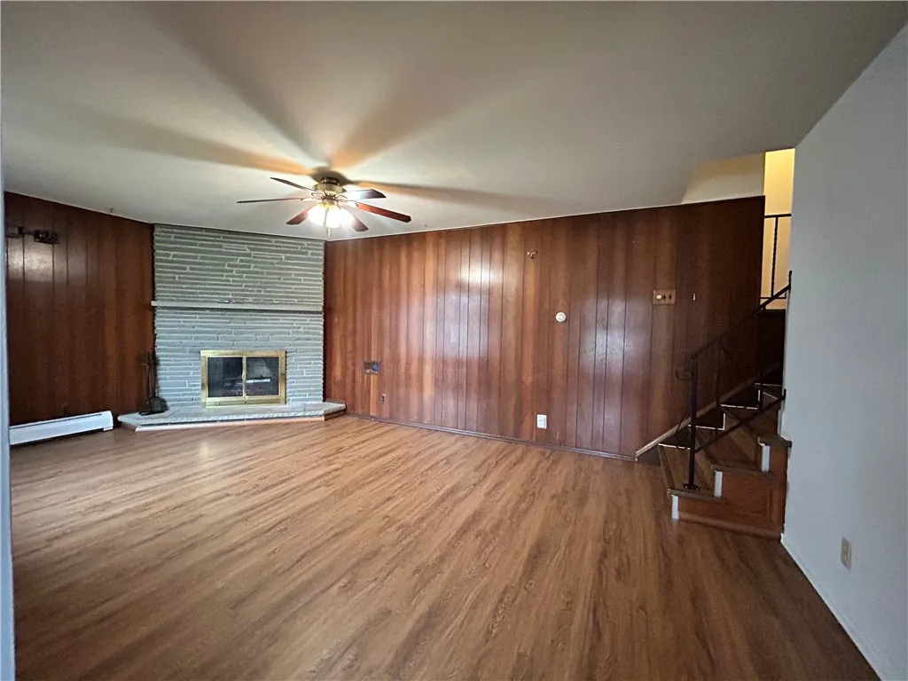 3400 Lake Road North, Clarkson, New York 14420, Clarkson, New York 14420, 3 Bedrooms Bedrooms, 4 Rooms Rooms,1 BathroomBathrooms,Residential,For Sale,3400 Lake Road North, Clarkson, New York 14420,0,R1650417