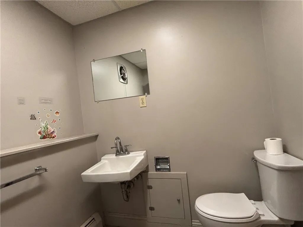 3400 Lake Road North, Clarkson, New York 14420, Clarkson, New York 14420, 3 Bedrooms Bedrooms, 4 Rooms Rooms,1 BathroomBathrooms,Residential,For Sale,3400 Lake Road North, Clarkson, New York 14420,0,R1650417