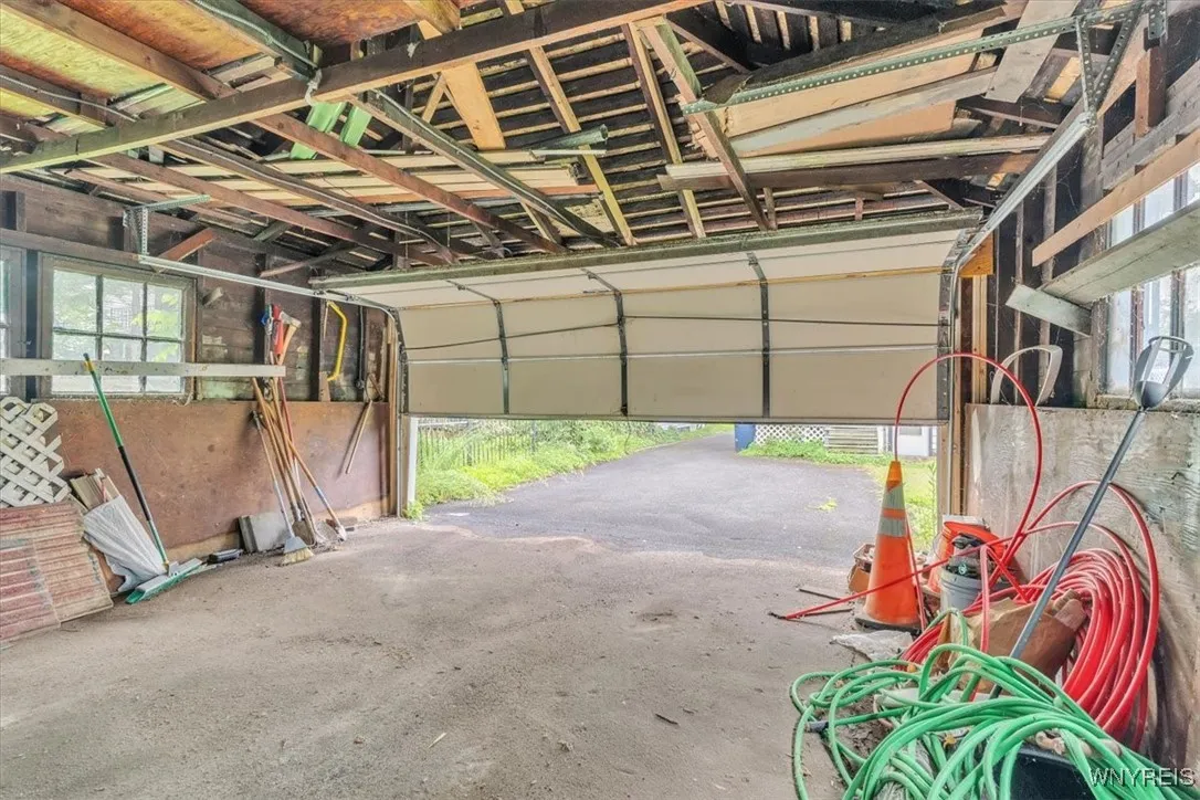 228 Highgate Avenue, Buffalo, New York 14215, Buffalo, New York 14215, 4 Bedrooms Bedrooms, 7 Rooms Rooms,2 BathroomsBathrooms,Residential Lease,For Rent,228 Highgate Avenue, Buffalo, New York 14215,0,B1650654