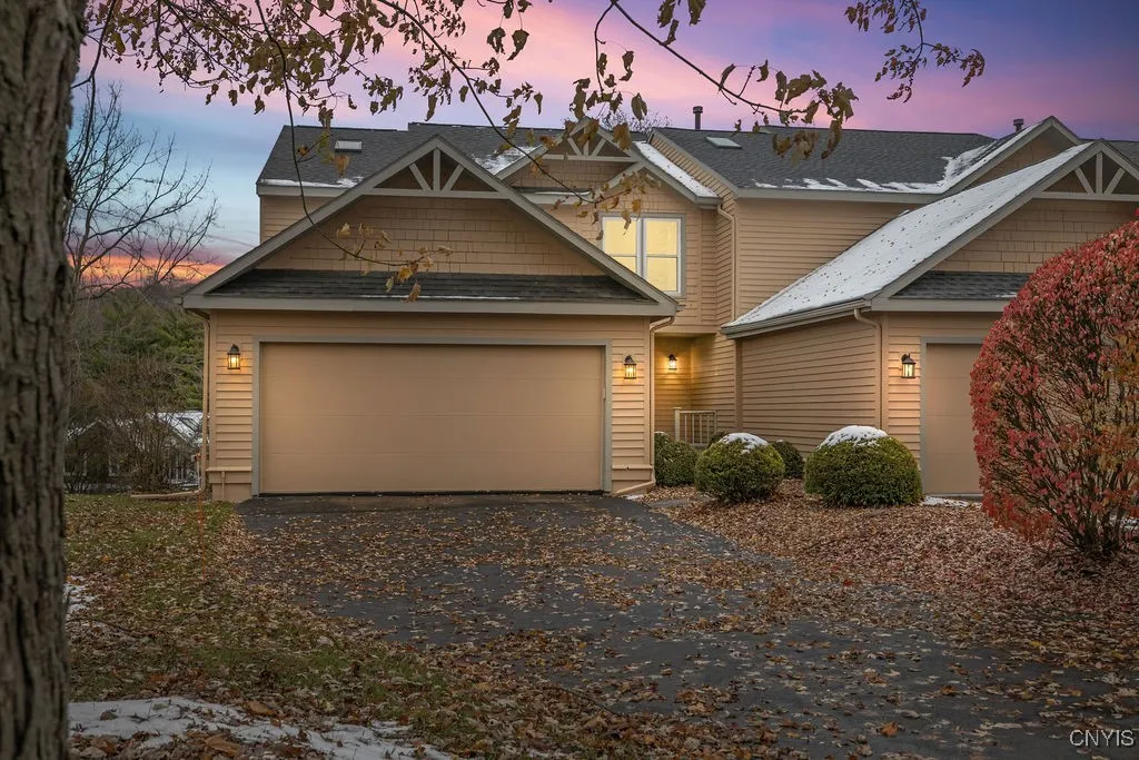 6208 Royal Birkdale, Dewitt, New York 13078, De Witt, New York 13078, 2 Bedrooms Bedrooms, 9 Rooms Rooms,3 BathroomsBathrooms,Residential,For Sale,6208 Royal Birkdale, Dewitt, New York 13078,0,S1650326