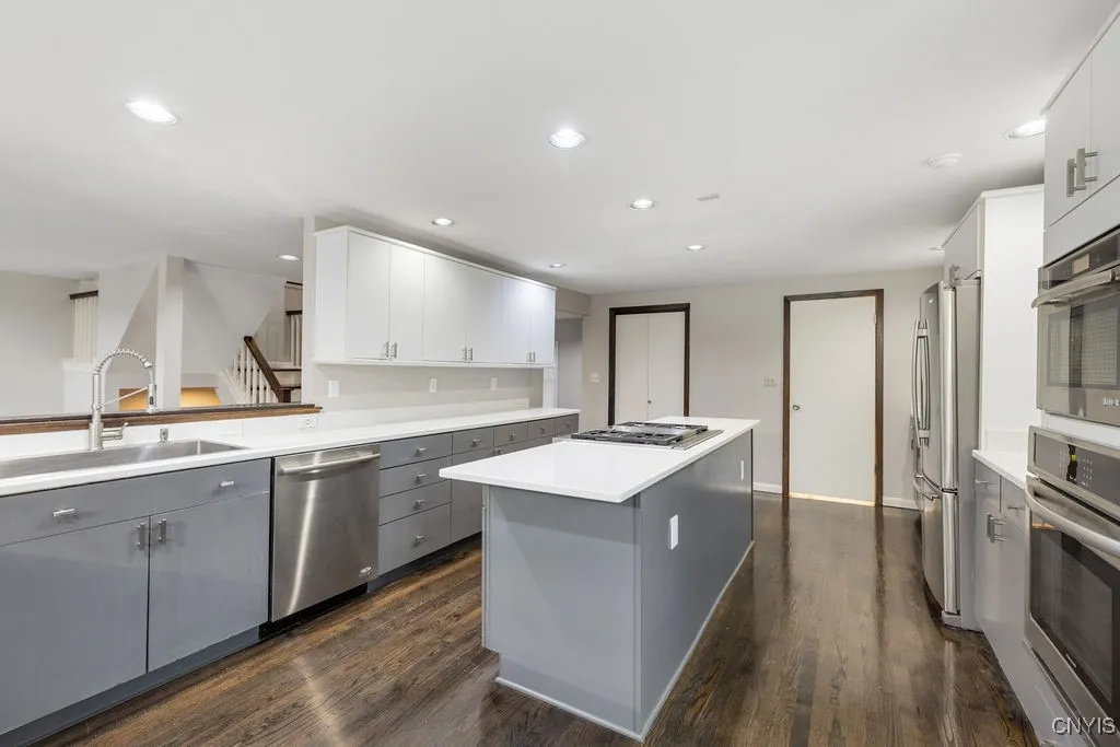 6208 Royal Birkdale, Dewitt, New York 13078, De Witt, New York 13078, 2 Bedrooms Bedrooms, 9 Rooms Rooms,3 BathroomsBathrooms,Residential,For Sale,6208 Royal Birkdale, Dewitt, New York 13078,0,S1650326