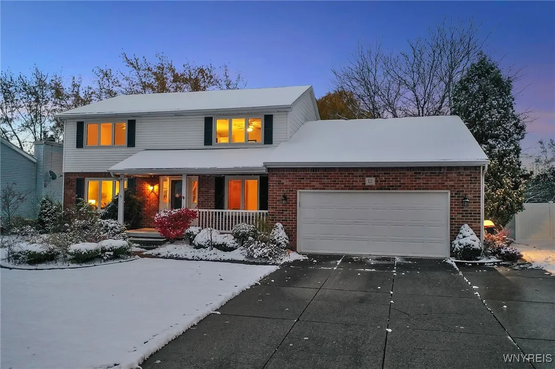 12 Arrow Trail, Lancaster, New York 14086, Lancaster, New York 14086, 4 Bedrooms Bedrooms, 10 Rooms Rooms,2 BathroomsBathrooms,Residential,For Sale,12 Arrow Trail, Lancaster, New York 14086,0,B1650367