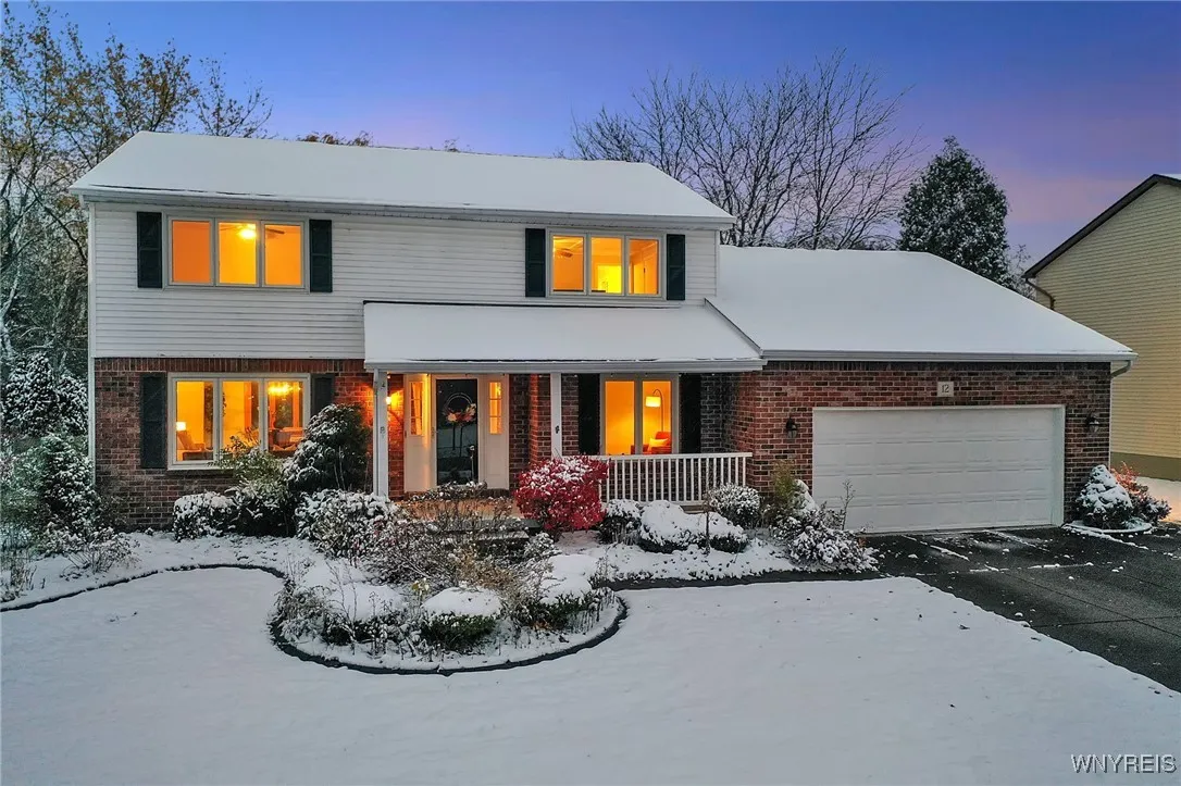 12 Arrow Trail, Lancaster, New York 14086, Lancaster, New York 14086, 4 Bedrooms Bedrooms, 10 Rooms Rooms,2 BathroomsBathrooms,Residential,For Sale,12 Arrow Trail, Lancaster, New York 14086,0,B1650367