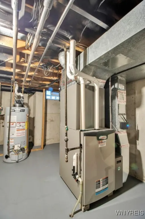 12 Arrow Trail, Lancaster, New York 14086, Lancaster, New York 14086, 4 Bedrooms Bedrooms, 10 Rooms Rooms,2 BathroomsBathrooms,Residential,For Sale,12 Arrow Trail, Lancaster, New York 14086,0,B1650367