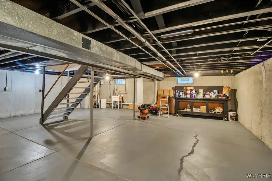 12 Arrow Trail, Lancaster, New York 14086, Lancaster, New York 14086, 4 Bedrooms Bedrooms, 10 Rooms Rooms,2 BathroomsBathrooms,Residential,For Sale,12 Arrow Trail, Lancaster, New York 14086,0,B1650367