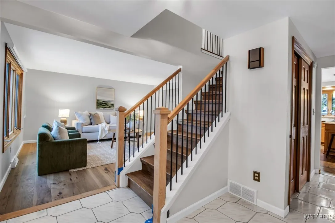 12 Arrow Trail, Lancaster, New York 14086, Lancaster, New York 14086, 4 Bedrooms Bedrooms, 10 Rooms Rooms,2 BathroomsBathrooms,Residential,For Sale,12 Arrow Trail, Lancaster, New York 14086,0,B1650367