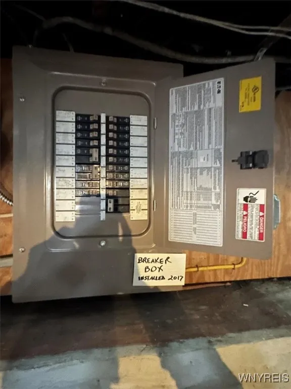 228 Highgate Avenue, Buffalo, New York 14215, Buffalo, New York 14215, 4 Bedrooms Bedrooms, 8 Rooms Rooms,2 BathroomsBathrooms,Residential,For Sale,228 Highgate Avenue, Buffalo, New York 14215,0,B1650652