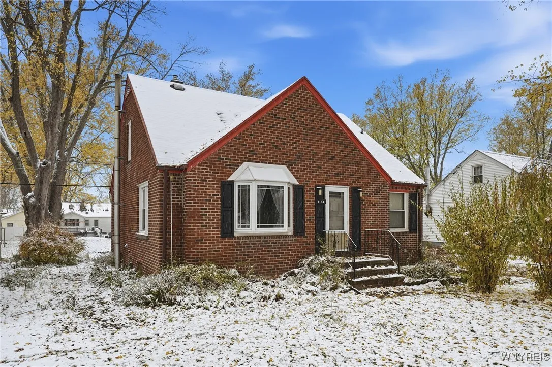 114 Westcliff Drive, West Seneca, New York 14224, West Seneca, New York 14224, 4 Bedrooms Bedrooms, 7 Rooms Rooms,2 BathroomsBathrooms,Residential,For Sale,114 Westcliff Drive, West Seneca, New York 14224,0,B1650599
