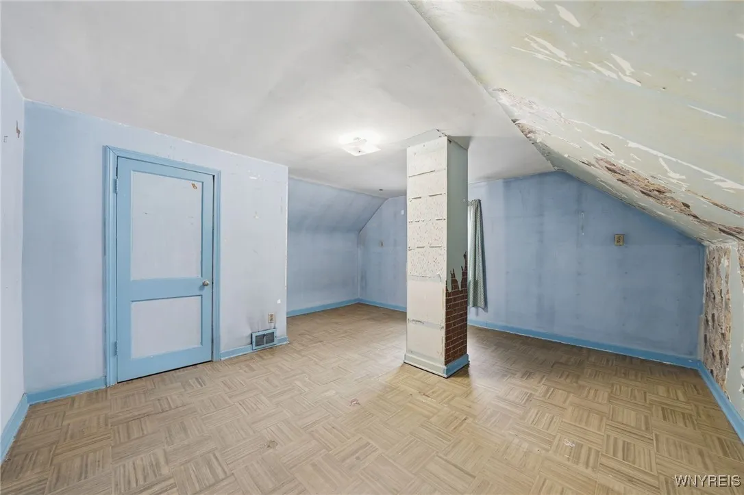 114 Westcliff Drive, West Seneca, New York 14224, West Seneca, New York 14224, 4 Bedrooms Bedrooms, 7 Rooms Rooms,2 BathroomsBathrooms,Residential,For Sale,114 Westcliff Drive, West Seneca, New York 14224,0,B1650599