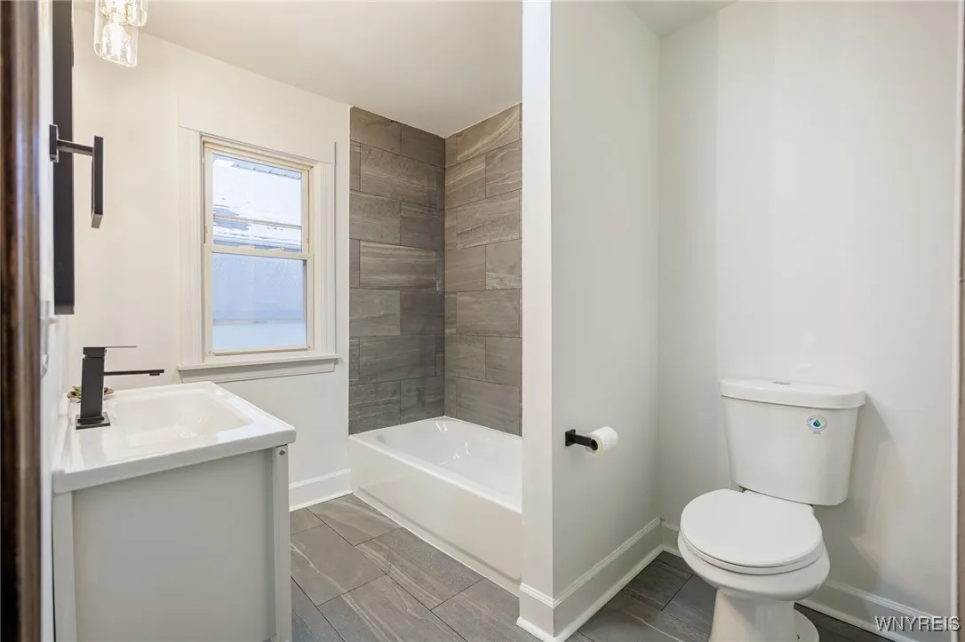 267 Flower City Park, Rochester, New York 14615, Rochester, New York 14615, 3 Bedrooms Bedrooms, 7 Rooms Rooms,1 BathroomBathrooms,Residential,For Sale,267 Flower City Park, Rochester, New York 14615,0,B1650500