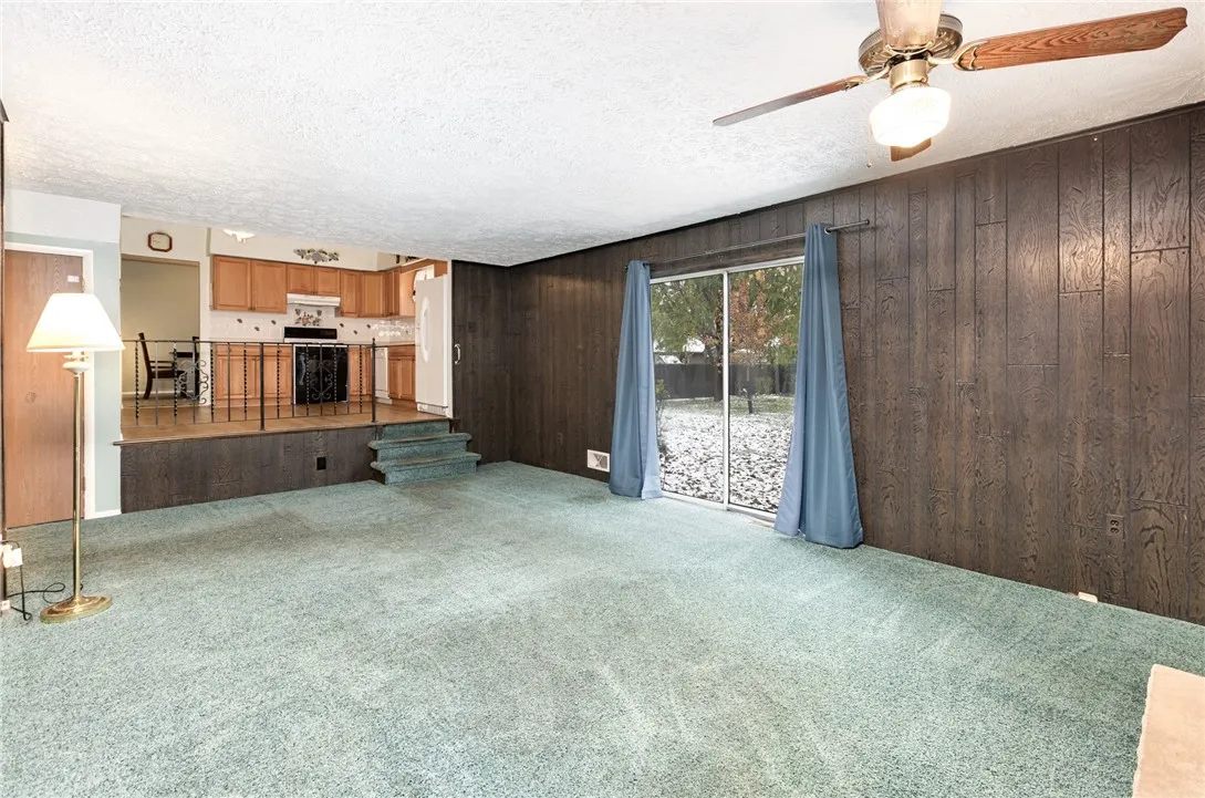 28 Venice Circle, Irondequoit, New York 14609, Irondequoit, New York 14609, 4 Bedrooms Bedrooms, 7 Rooms Rooms,2 BathroomsBathrooms,Residential,For Sale,28 Venice Circle, Irondequoit, New York 14609,0,R1650054