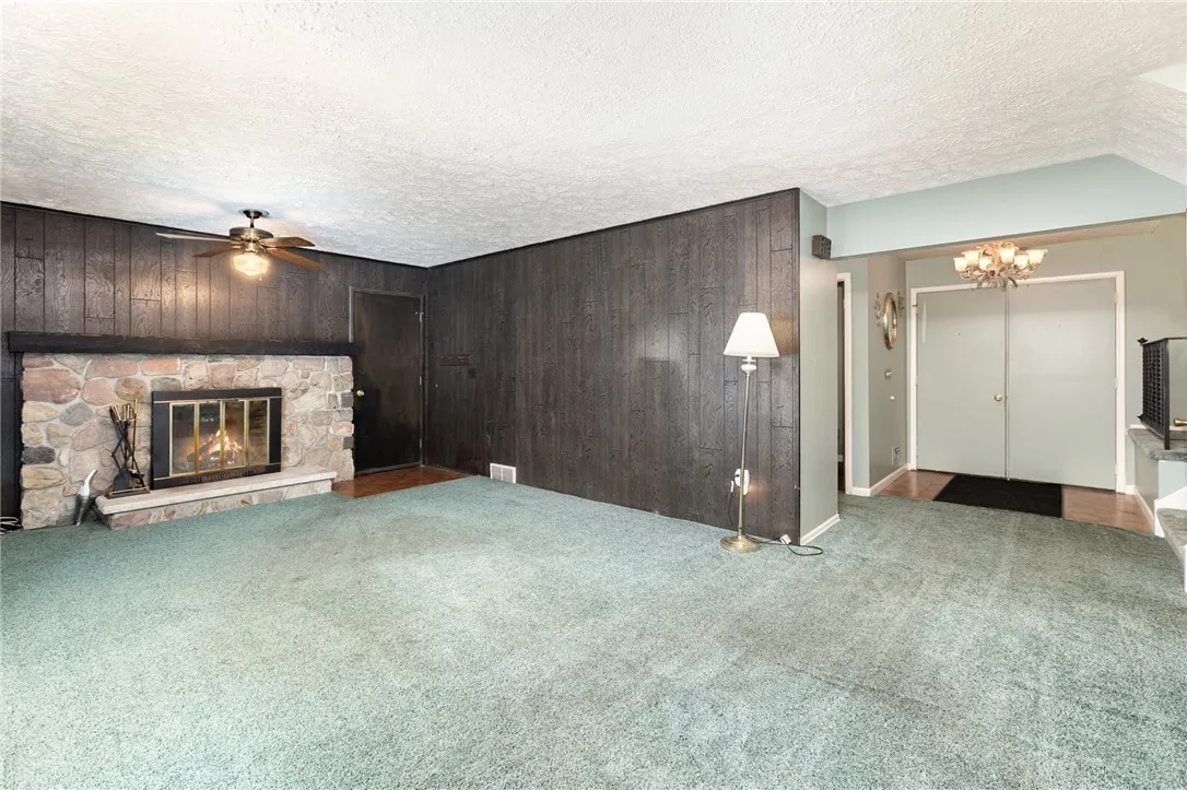 28 Venice Circle, Irondequoit, New York 14609, Irondequoit, New York 14609, 4 Bedrooms Bedrooms, 7 Rooms Rooms,2 BathroomsBathrooms,Residential,For Sale,28 Venice Circle, Irondequoit, New York 14609,0,R1650054