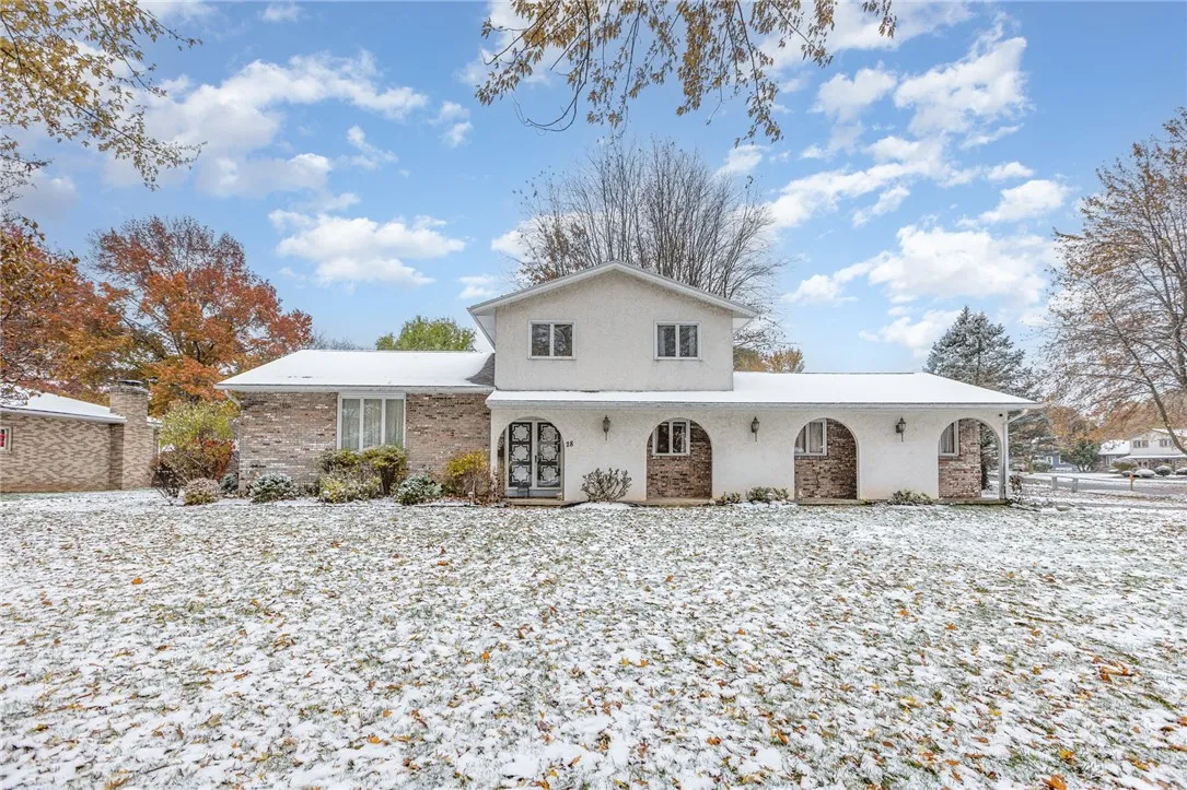 28 Venice Circle, Irondequoit, New York 14609, Irondequoit, New York 14609, 4 Bedrooms Bedrooms, 7 Rooms Rooms,2 BathroomsBathrooms,Residential,For Sale,28 Venice Circle, Irondequoit, New York 14609,0,R1650054