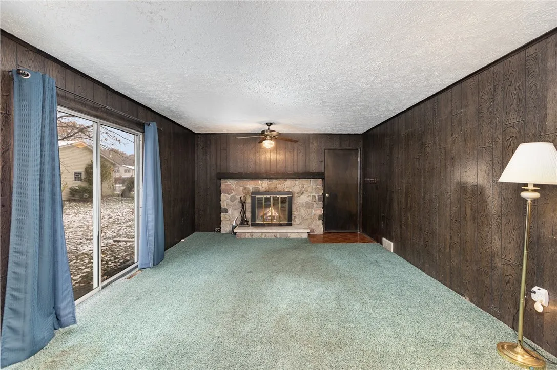 28 Venice Circle, Irondequoit, New York 14609, Irondequoit, New York 14609, 4 Bedrooms Bedrooms, 7 Rooms Rooms,2 BathroomsBathrooms,Residential,For Sale,28 Venice Circle, Irondequoit, New York 14609,0,R1650054