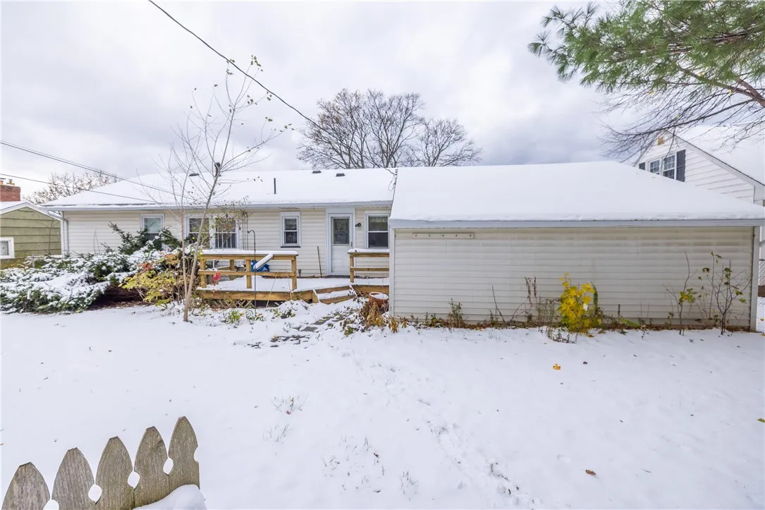 275 Sandalwood Drive, Greece, New York 14616, Greece, New York 14616, 2 Bedrooms Bedrooms, 5 Rooms Rooms,1 BathroomBathrooms,Residential,For Sale,275 Sandalwood Drive, Greece, New York 14616,0,R1641348