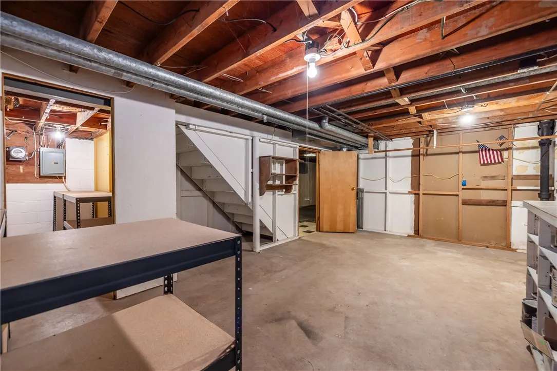 275 Sandalwood Drive, Greece, New York 14616, Greece, New York 14616, 2 Bedrooms Bedrooms, 5 Rooms Rooms,1 BathroomBathrooms,Residential,For Sale,275 Sandalwood Drive, Greece, New York 14616,0,R1641348