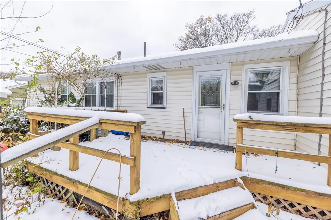 275 Sandalwood Drive, Greece, New York 14616, Greece, New York 14616, 2 Bedrooms Bedrooms, 5 Rooms Rooms,1 BathroomBathrooms,Residential,For Sale,275 Sandalwood Drive, Greece, New York 14616,0,R1641348