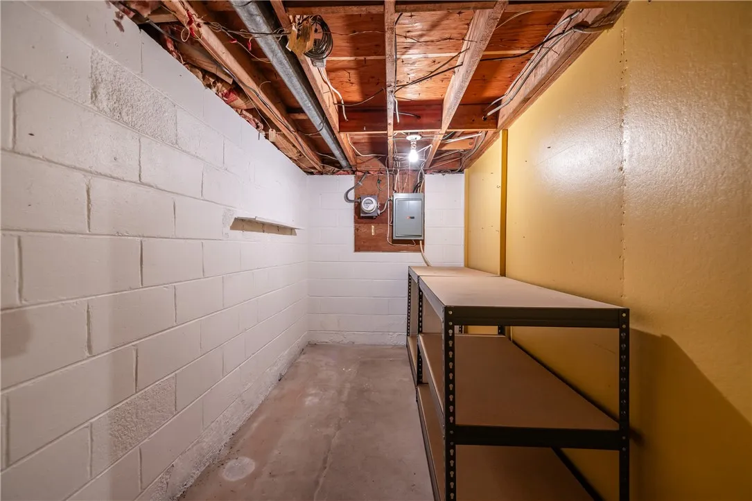 275 Sandalwood Drive, Greece, New York 14616, Greece, New York 14616, 2 Bedrooms Bedrooms, 5 Rooms Rooms,1 BathroomBathrooms,Residential,For Sale,275 Sandalwood Drive, Greece, New York 14616,0,R1641348