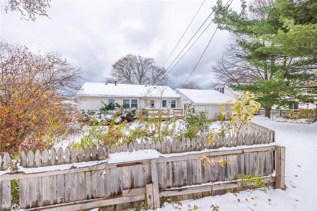 275 Sandalwood Drive, Greece, New York 14616, Greece, New York 14616, 2 Bedrooms Bedrooms, 5 Rooms Rooms,1 BathroomBathrooms,Residential,For Sale,275 Sandalwood Drive, Greece, New York 14616,0,R1641348
