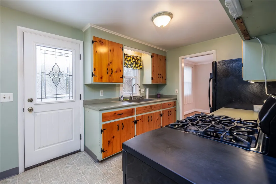 275 Sandalwood Drive, Greece, New York 14616, Greece, New York 14616, 2 Bedrooms Bedrooms, 5 Rooms Rooms,1 BathroomBathrooms,Residential,For Sale,275 Sandalwood Drive, Greece, New York 14616,0,R1641348