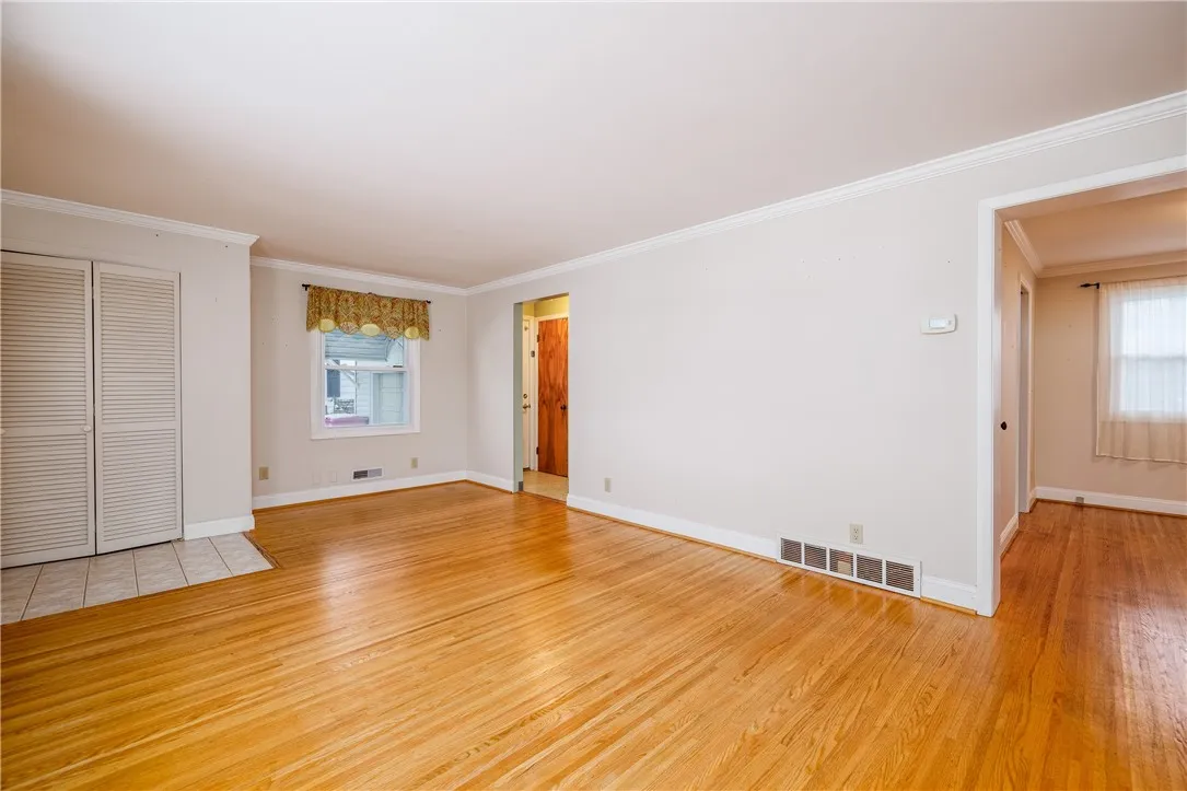 275 Sandalwood Drive, Greece, New York 14616, Greece, New York 14616, 2 Bedrooms Bedrooms, 5 Rooms Rooms,1 BathroomBathrooms,Residential,For Sale,275 Sandalwood Drive, Greece, New York 14616,0,R1641348