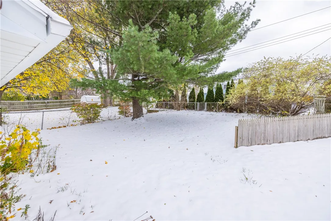 275 Sandalwood Drive, Greece, New York 14616, Greece, New York 14616, 2 Bedrooms Bedrooms, 5 Rooms Rooms,1 BathroomBathrooms,Residential,For Sale,275 Sandalwood Drive, Greece, New York 14616,0,R1641348