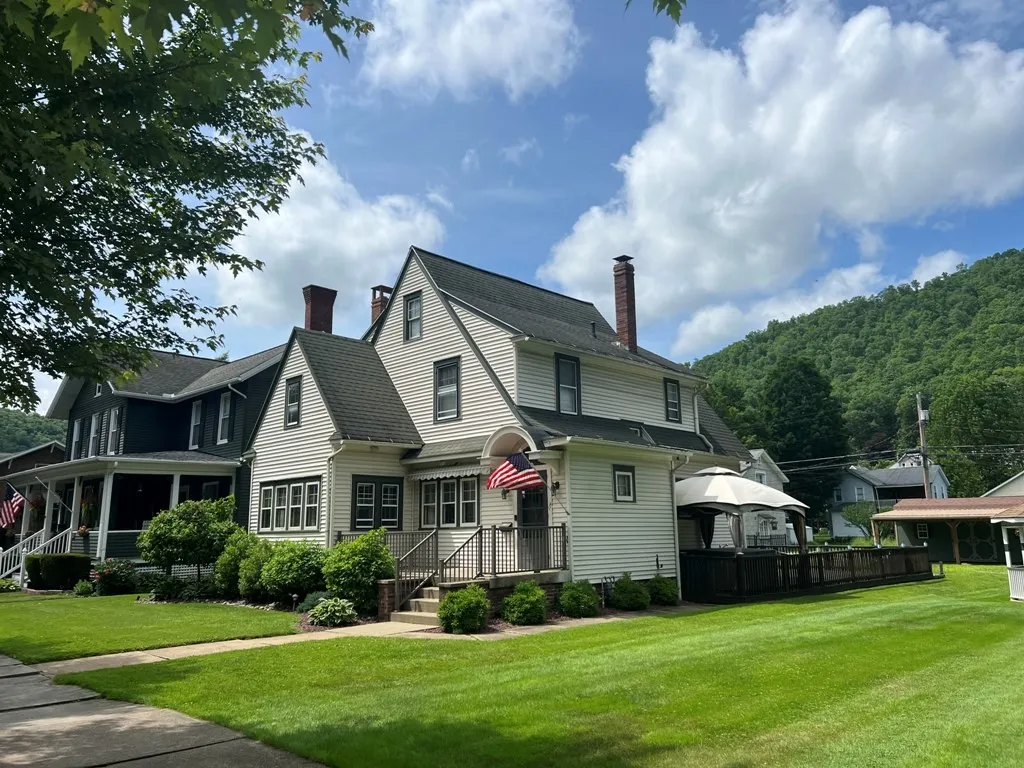 114 West 4th Street, Emporium Boro, Pennsylvania 1, Emporium Boro, Pennsylvania 15834, 4 Bedrooms Bedrooms, 9 Rooms Rooms,1 BathroomBathrooms,Residential,For Sale,114 West 4th Street, Emporium Boro, Pennsylvania 1,0,R1650671