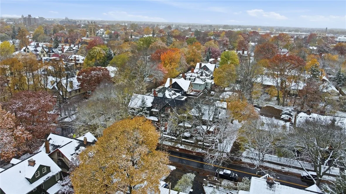 98 Barrington Street 560, Rochester, New York 1460, Rochester, New York 14607, 3 Bedrooms Bedrooms, 6 Rooms Rooms,1 BathroomBathrooms,Residential Lease,For Rent,98 Barrington Street 560, Rochester, New York 1460,0,R1650497