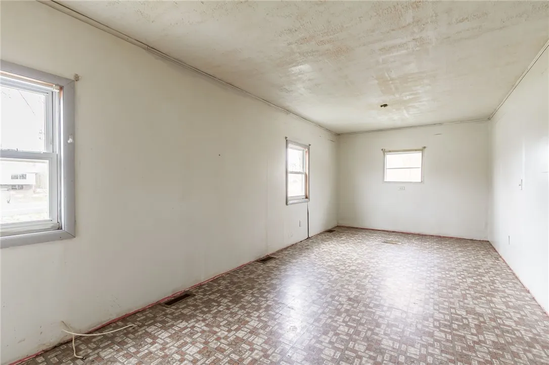 6928 State Route 31 East, Arcadia, New York 14513, Arcadia, New York 14513, 2 Bedrooms Bedrooms, 4 Rooms Rooms,1 BathroomBathrooms,Residential,For Sale,6928 State Route 31 East, Arcadia, New York 14513,0,R1650065