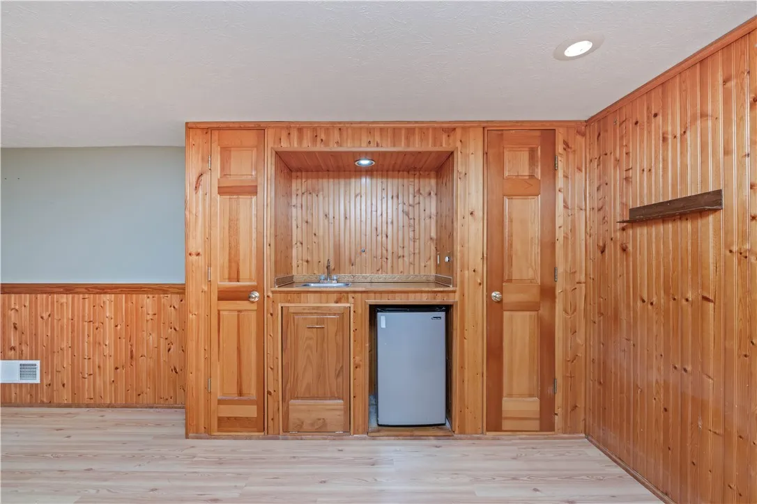 Finished Basement Wet Bar