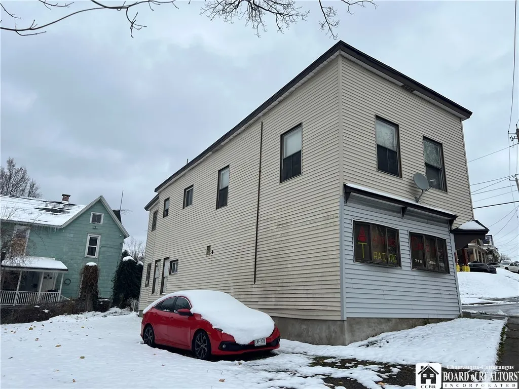 121 Willard Street, Jamestown, New York 14701, Jamestown, New York 14701, 2 Bedrooms Bedrooms, ,1 BathroomBathrooms,Residential,For Sale,121 Willard Street, Jamestown, New York 14701,0,R1650663