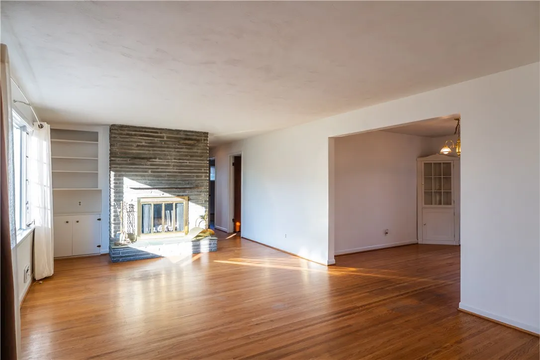 32 Valley Brook Road, Penfield, New York 14526, Penfield, New York 14526, 3 Bedrooms Bedrooms, 5 Rooms Rooms,1 BathroomBathrooms,Residential,For Sale,32 Valley Brook Road, Penfield, New York 14526,0,R1650329