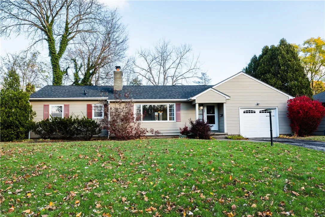 32 Valley Brook Road, Penfield, New York 14526, Penfield, New York 14526, 3 Bedrooms Bedrooms, 5 Rooms Rooms,1 BathroomBathrooms,Residential,For Sale,32 Valley Brook Road, Penfield, New York 14526,0,R1650329