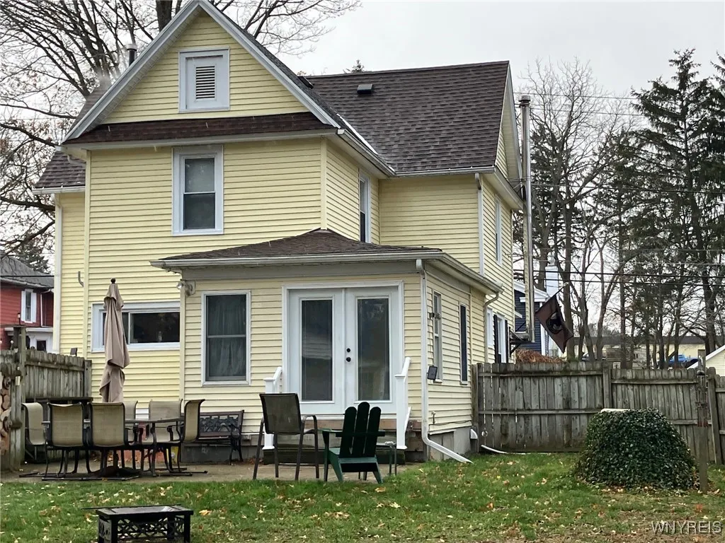 51 Saint Helena Street, Perry, New York 14530, Perry, New York 14530, 4 Bedrooms Bedrooms, 10 Rooms Rooms,1 BathroomBathrooms,Residential,For Sale,51 Saint Helena Street, Perry, New York 14530,0,B1650651