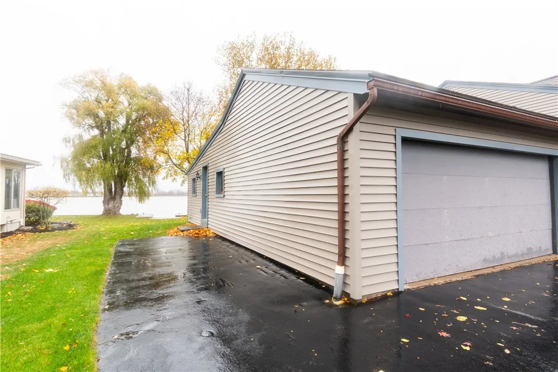 Squeeze in your trailer or your hotrod in the extra space next to the garage