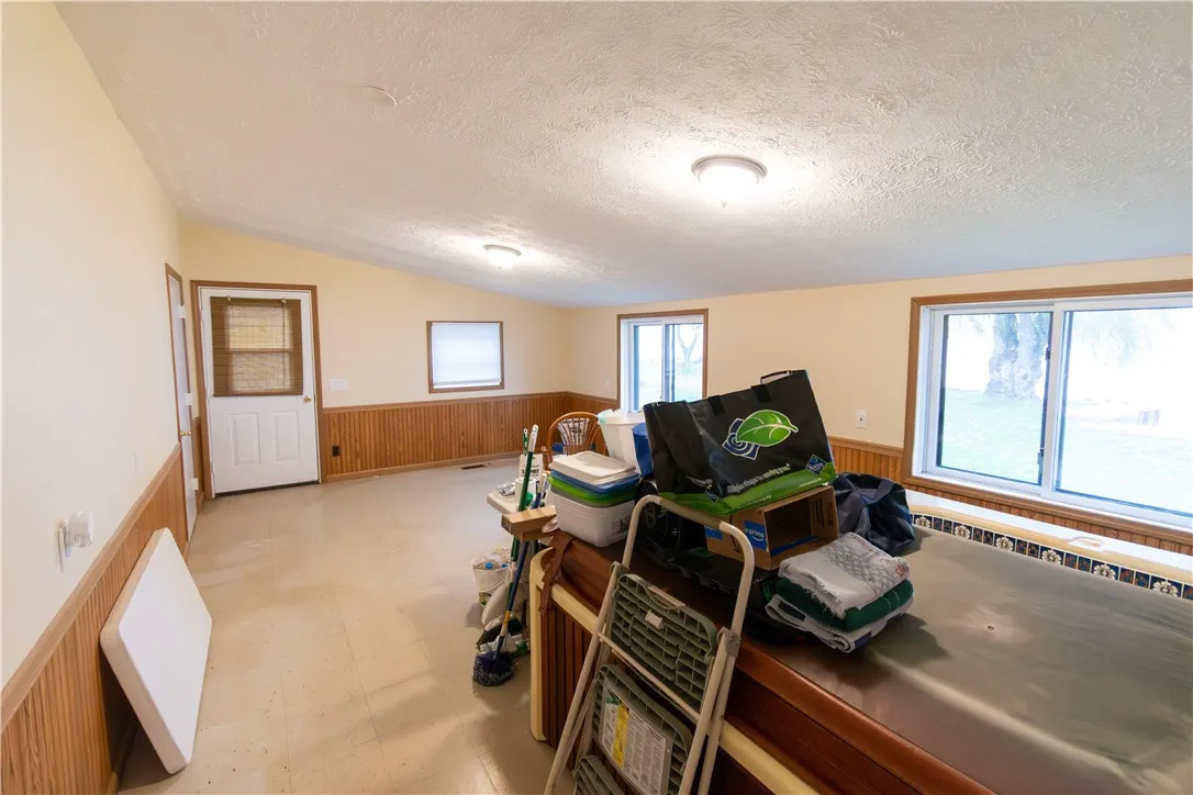 91 Shoreway Drive, Greece, New York 14612, Greece, New York 14612, 3 Bedrooms Bedrooms, 9 Rooms Rooms,2 BathroomsBathrooms,Residential,For Sale,91 Shoreway Drive, Greece, New York 14612,0,R1649982