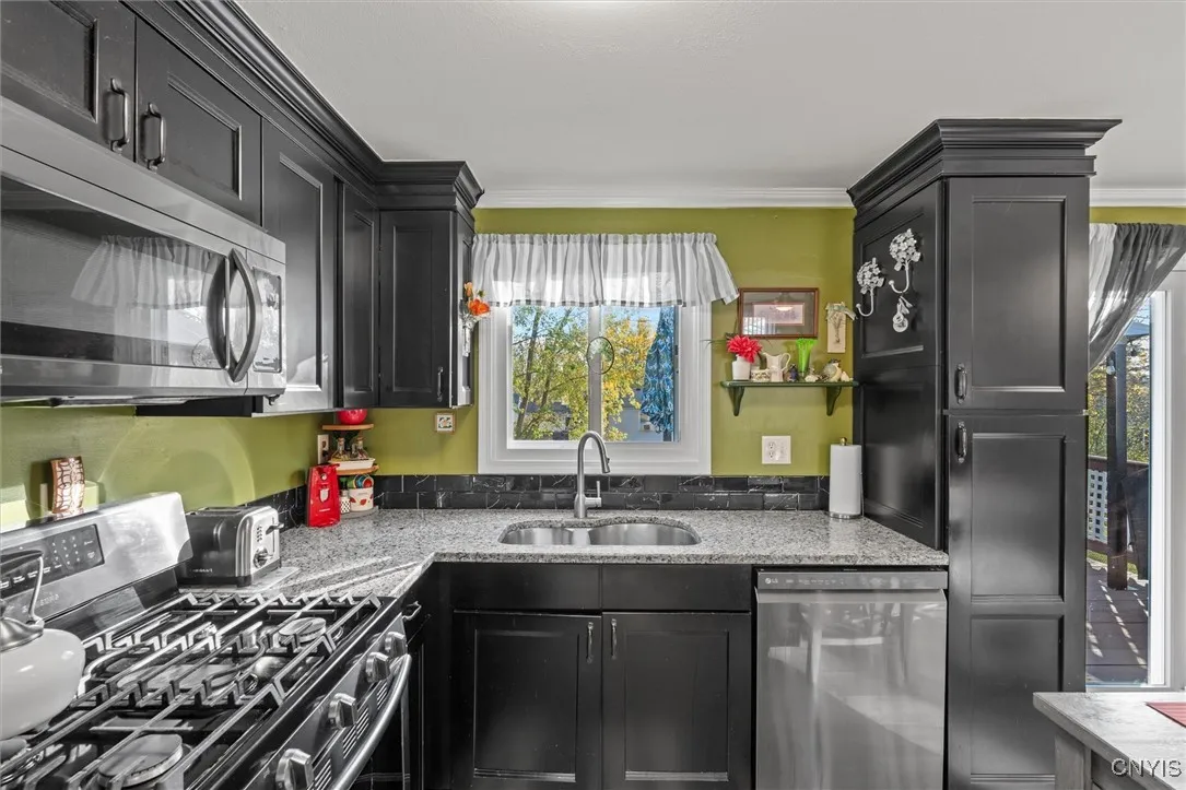 8221 Lucchesi Drive, Clay, New York 13041, Clay, New York 13041, 3 Bedrooms Bedrooms, 7 Rooms Rooms,2 BathroomsBathrooms,Residential,For Sale,8221 Lucchesi Drive, Clay, New York 13041,0,S1650439