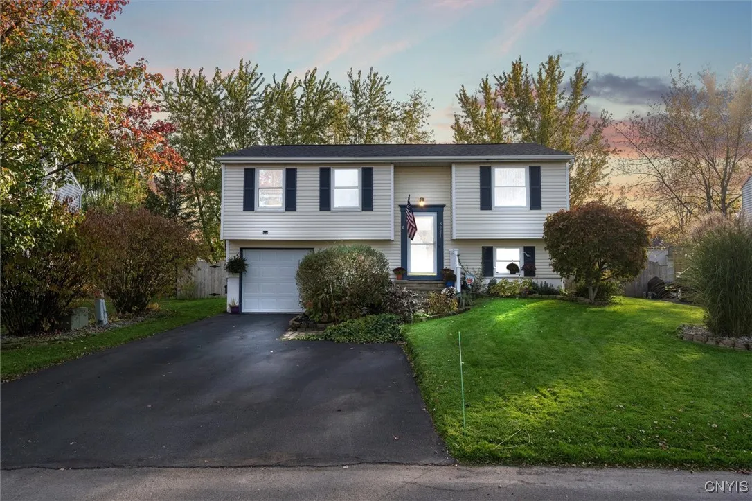 8221 Lucchesi Drive, Clay, New York 13041, Clay, New York 13041, 3 Bedrooms Bedrooms, 7 Rooms Rooms,2 BathroomsBathrooms,Residential,For Sale,8221 Lucchesi Drive, Clay, New York 13041,0,S1650439