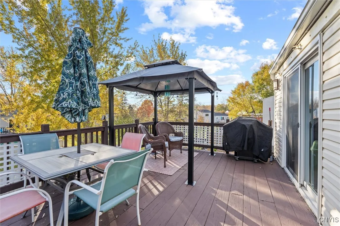 8221 Lucchesi Drive, Clay, New York 13041, Clay, New York 13041, 3 Bedrooms Bedrooms, 7 Rooms Rooms,2 BathroomsBathrooms,Residential,For Sale,8221 Lucchesi Drive, Clay, New York 13041,0,S1650439