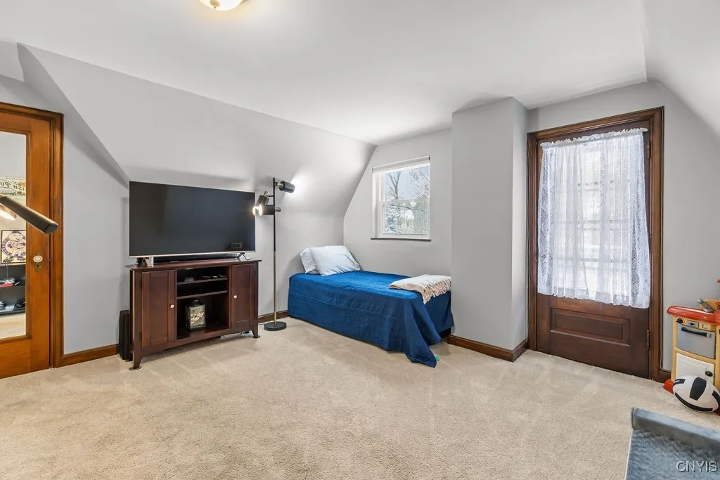 207 Lansdowne Road, Dewitt, New York 13214, De Witt, New York 13214, 3 Bedrooms Bedrooms, 8 Rooms Rooms,1 BathroomBathrooms,Residential,For Sale,207 Lansdowne Road, Dewitt, New York 13214,0,S1650475