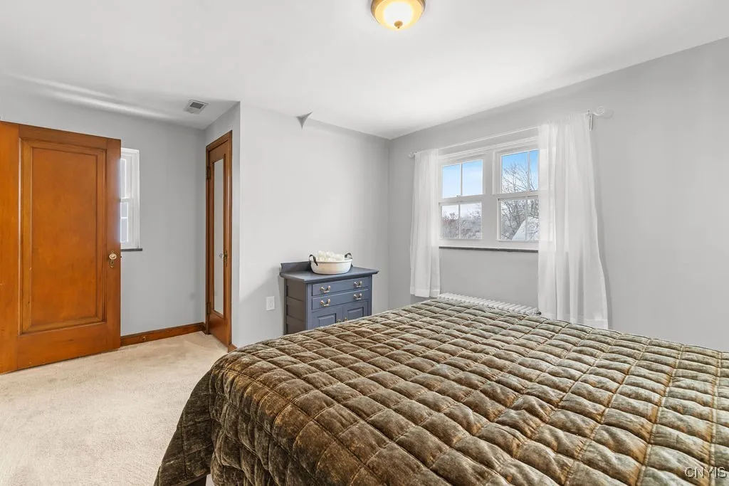 207 Lansdowne Road, Dewitt, New York 13214, De Witt, New York 13214, 3 Bedrooms Bedrooms, 8 Rooms Rooms,1 BathroomBathrooms,Residential,For Sale,207 Lansdowne Road, Dewitt, New York 13214,0,S1650475